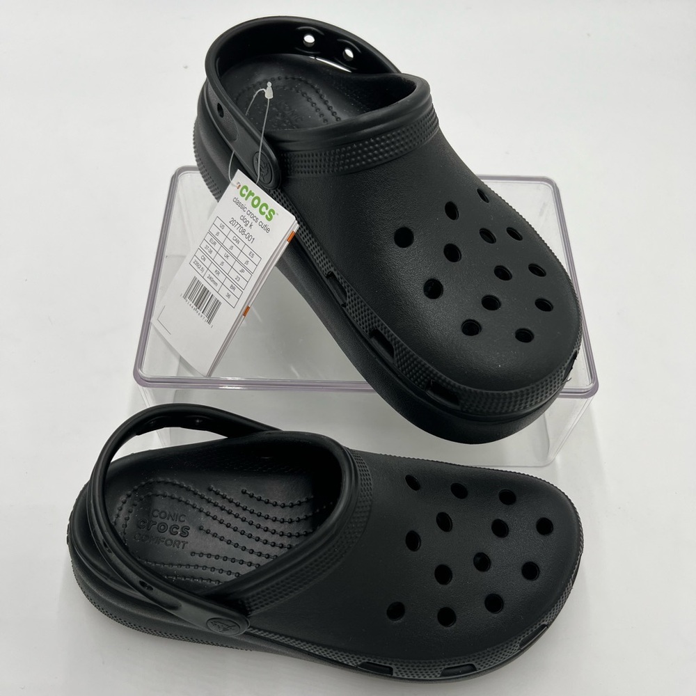 New big kids crocs classic crocs cutie clog K size 5 black NWOB retails $54.